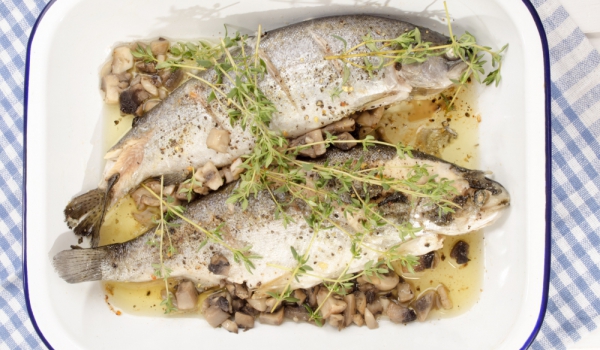 Пъстърва с печурки