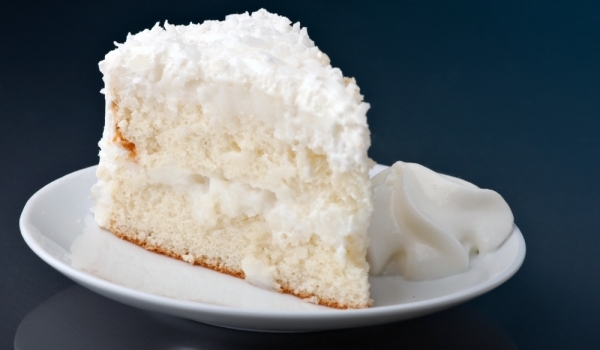 Вкусен и лесен сладкиш с кокосова плънка