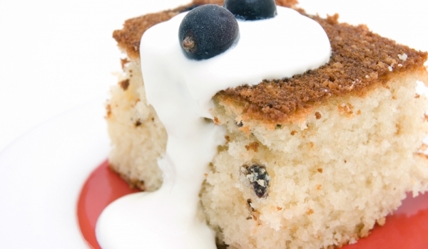 Кокосов сладкиш с боровинки